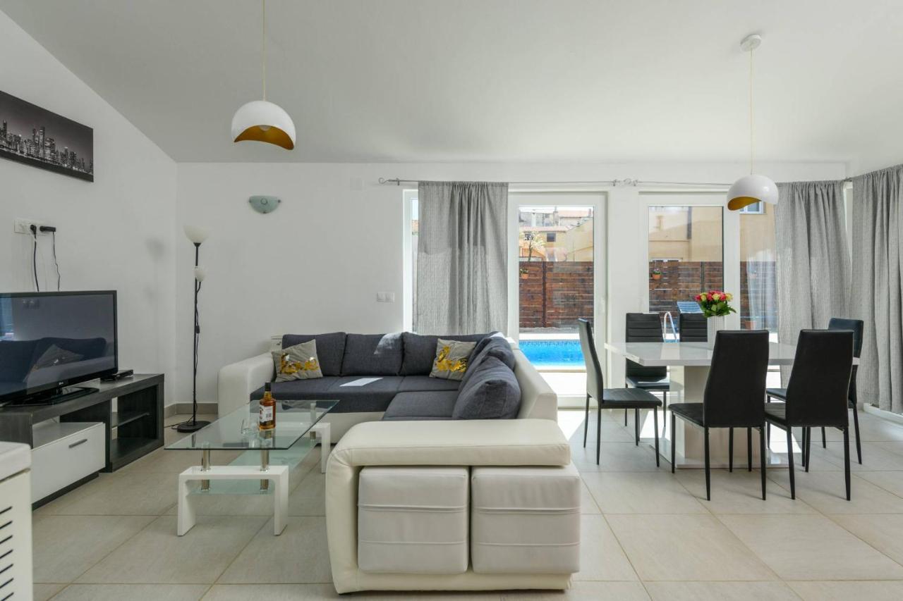 Vila Bobo Family House With Pool Vodnjan Exteriér fotografie