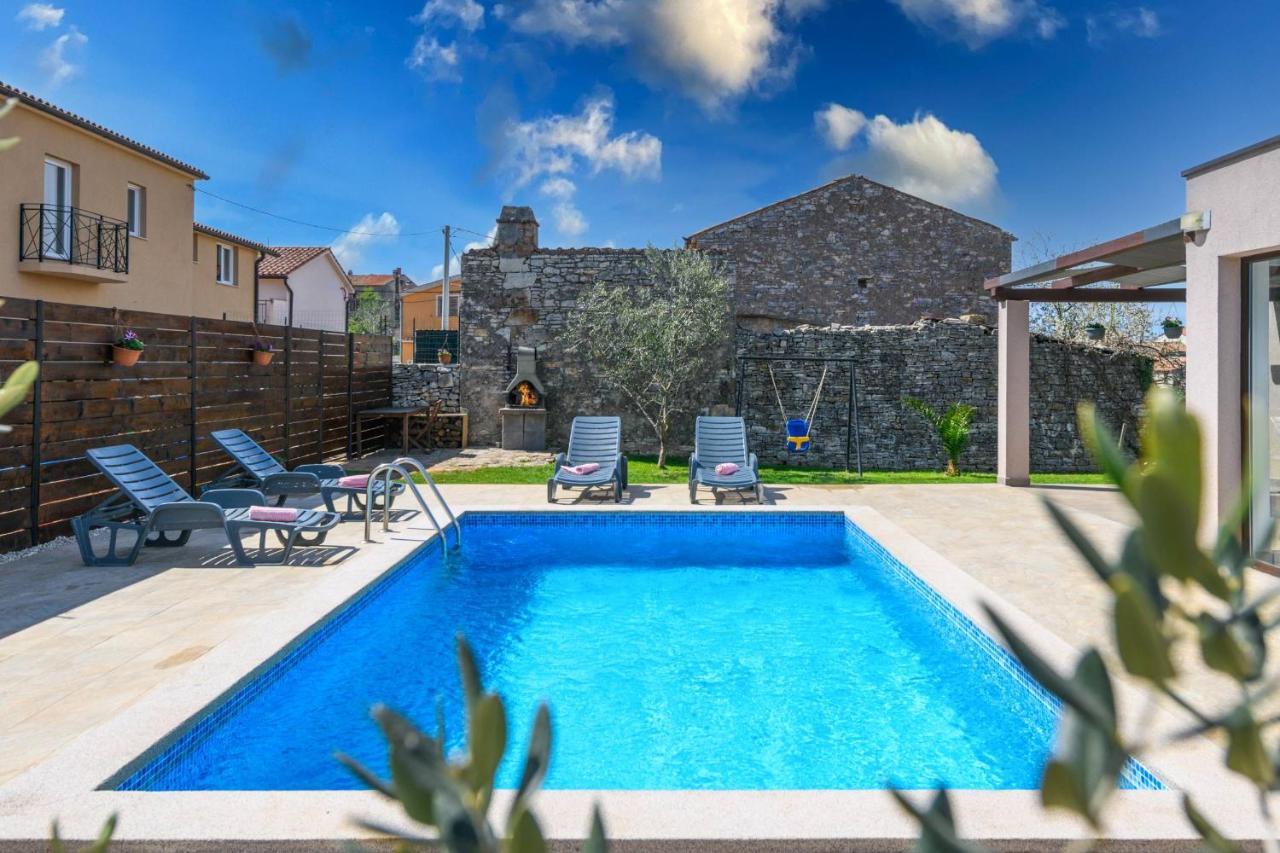 Vila Bobo Family House With Pool Vodnjan Exteriér fotografie