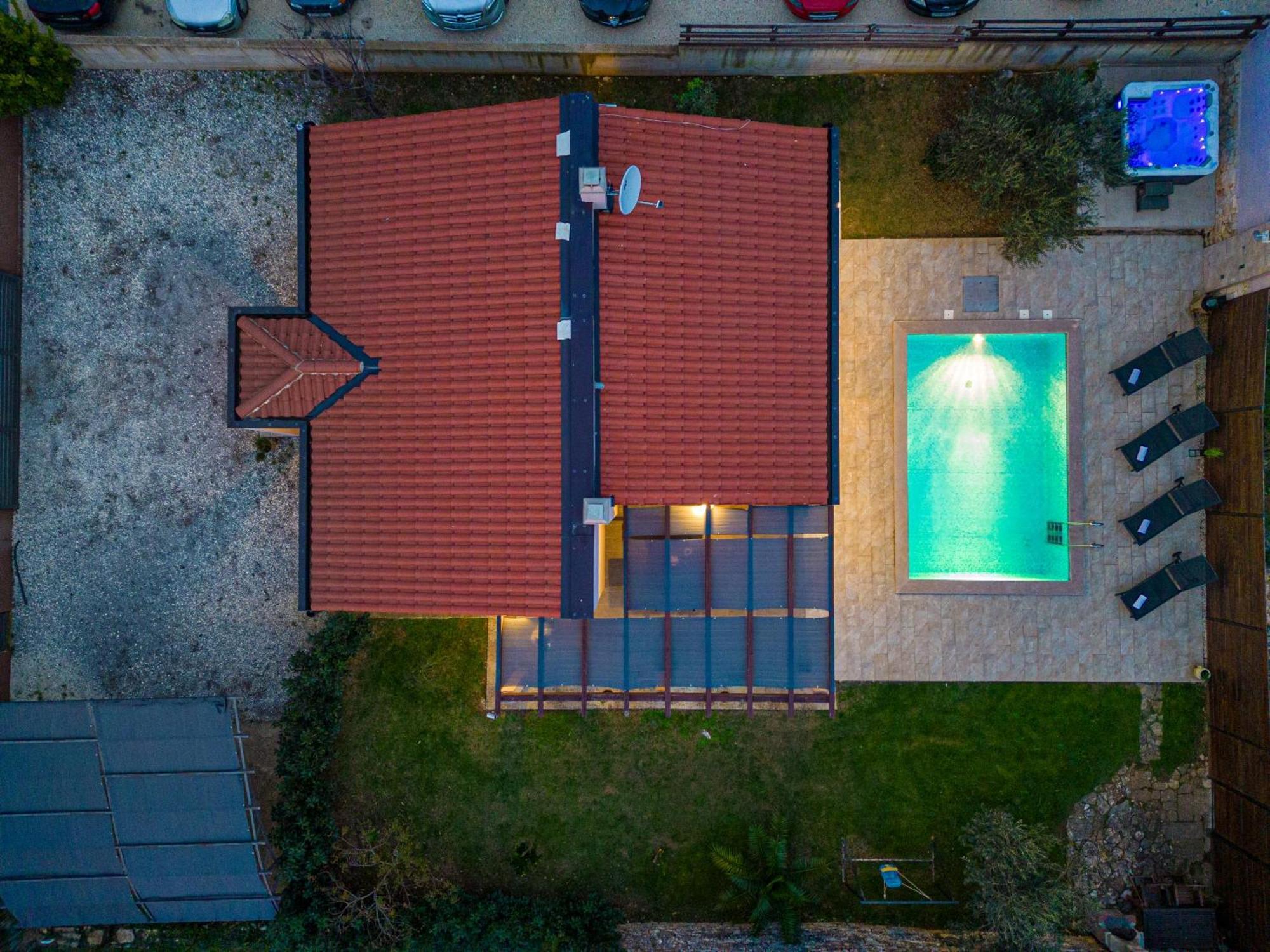Vila Bobo Family House With Pool Vodnjan Exteriér fotografie